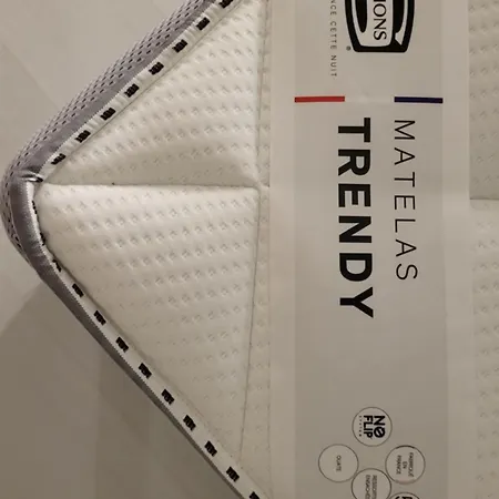 Gina Hyper-centre 2-4 P エペルネー