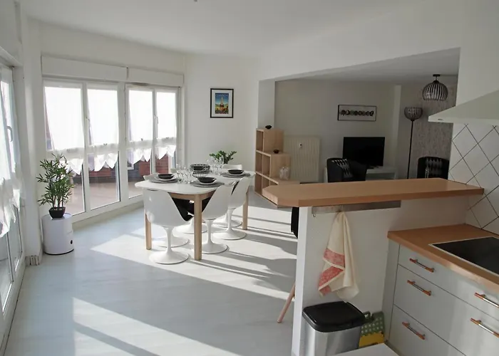 Gina Hyper-centre 2-4 P